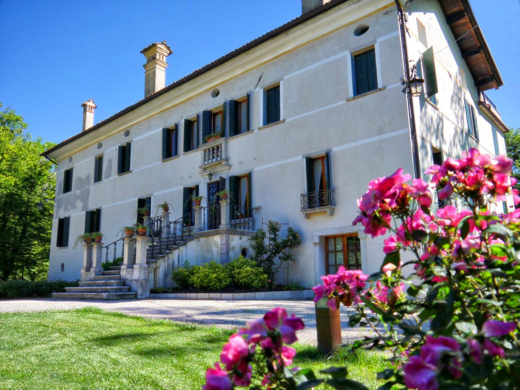 Villa San Liberale - Suites & Wellness - Villa Veneta Feltre Exterior foto